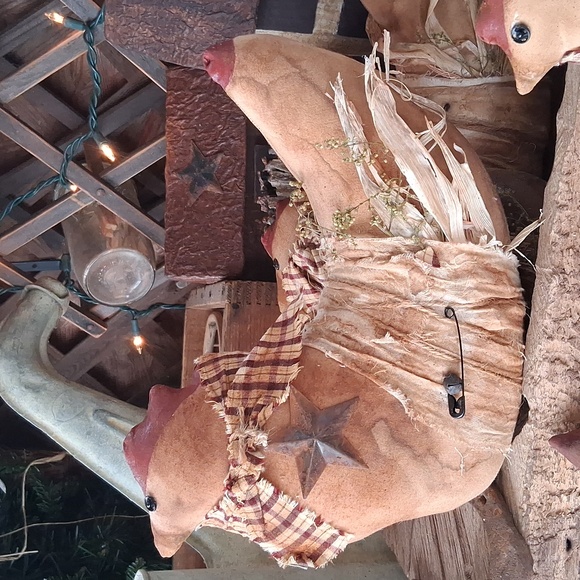 Primitive Chicken - Picture 3 of 3